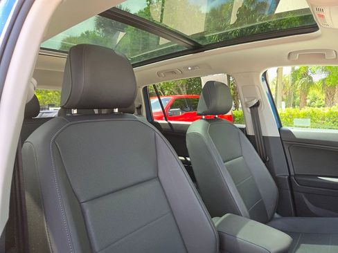 Used 2020 Volkswagen Tiguan SE w/ Panoramic Sunroof Package FWD image 11