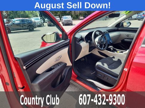 Certified 2022 Hyundai Tucson SEL AWD/4WD image 10