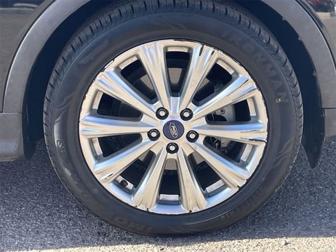 Used 2017 Ford Escape Titanium image 9