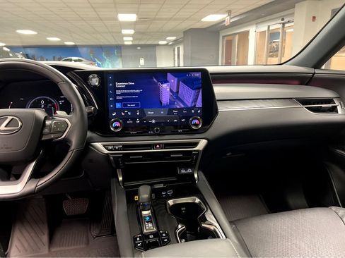 Certified 2023 Lexus RX 350 Premium Plus w/ Accessory Package AWD/4WD image 35