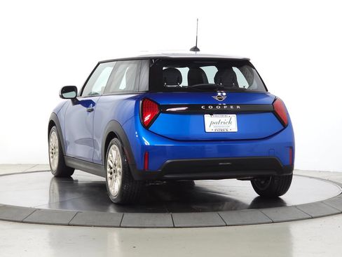 Used 2025 MINI Cooper 2-Door Hardtop FWD image 6