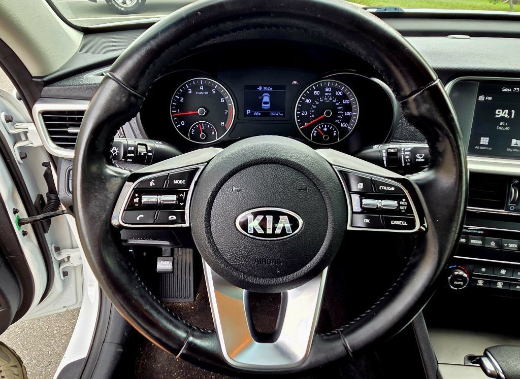Used 2019 Kia Optima S FWD image 9