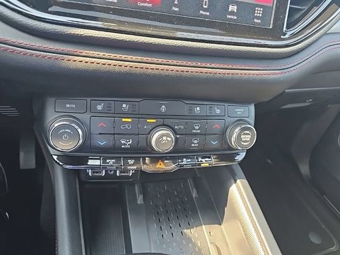 Used 2025 Dodge Durango R/T AWD/4WD image 25