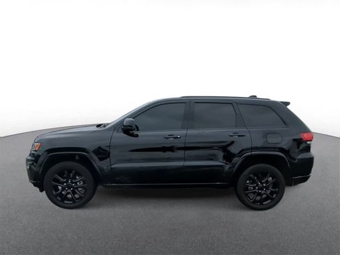 Certified 2022 Jeep Grand Cherokee Laredo X image 5