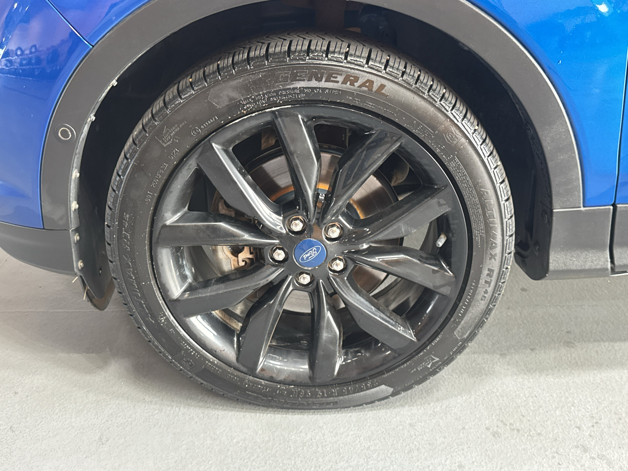 Used 2019 Ford Escape Titanium AWD/4WD image 9