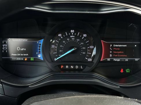 Used 2019 Ford Fusion SE FWD image 25