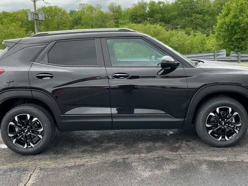 Certified 2023 Chevrolet TrailBlazer LT w/ Convenience Package AWD/4WD image 9