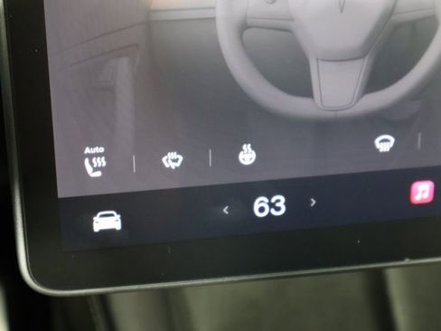 Used 2023 Tesla Model Y Performance image 26