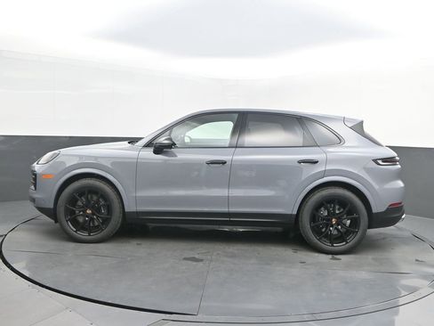 New 2026 Porsche Cayenne image 2