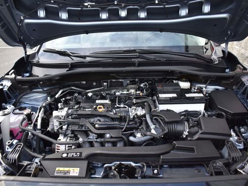 Certified 2025 Toyota Corolla Cross L image 27