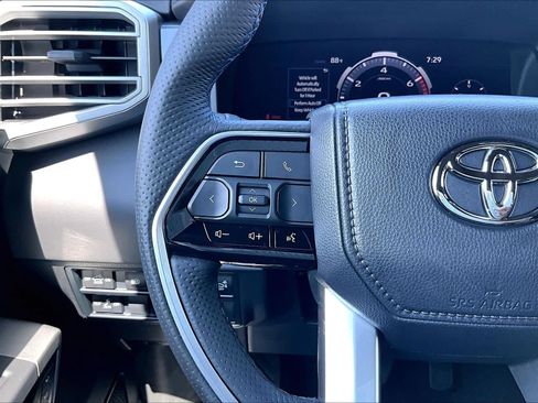 Used 2025 Toyota Tundra Platinum AWD/4WD image 20