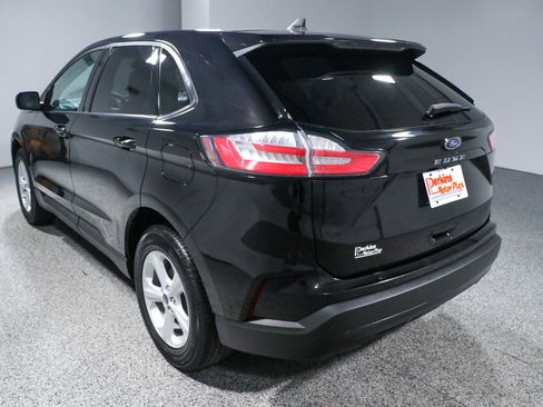 Used 2021 Ford Edge SE image 9
