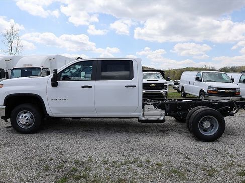 New 2026 Chevrolet Silverado 3500 W/T w/ WT Convenience Package AWD/4WD image 2