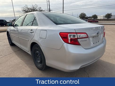 Used 2013 Toyota Camry LE image 5