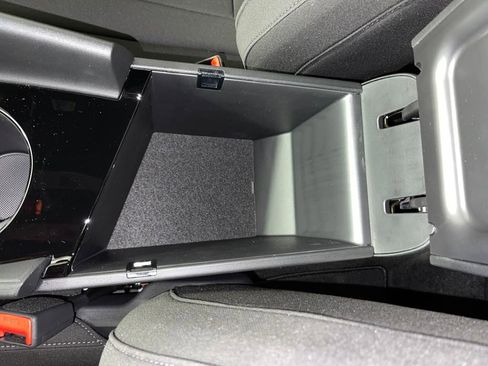 New 2025 Hyundai Elantra SEL image 25