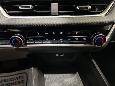 Used 2026 Chevrolet Equinox LT w/ Convenience Package II image 32