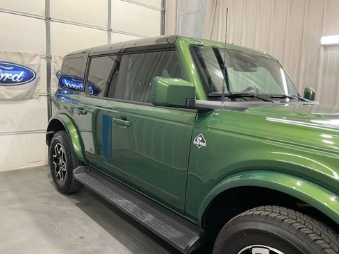 Used 2025 Ford Bronco Outer Banks image 4