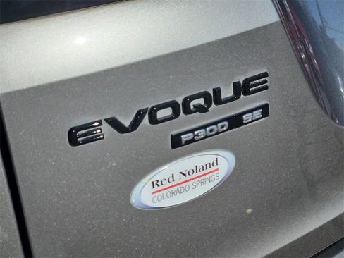 Used 2020 Land Rover Range Rover Evoque R-Dynamic SE image 27