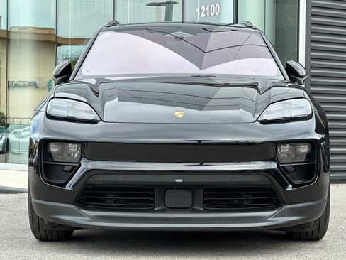 Used 2025 Porsche Macan 4S Electric image 11