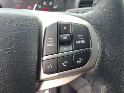 Used 2024 Ford Explorer XLT AWD/4WD image 20