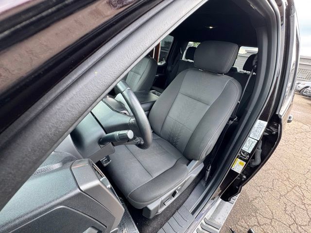 Used 2018 Ford F150 XLT w/ Equipment Group 302A Luxury AWD/4WD image 9