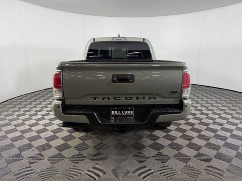 Used 2022 Toyota Tacoma TRD Sport w/ TRD Premium Sport Package RWD image 8