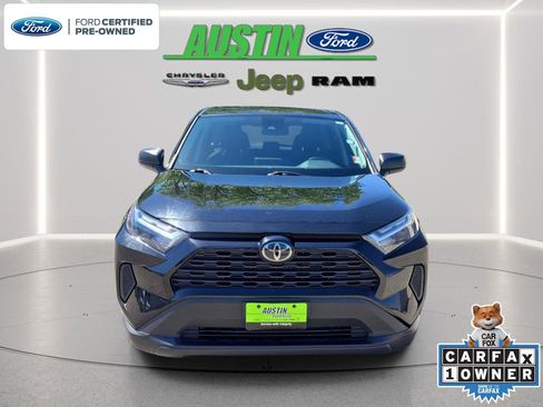Used 2024 Toyota RAV4 LE AWD/4WD image 8