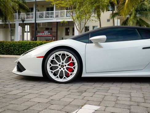 Used 2016 Lamborghini Huracan LP 610-4 Avio image 13