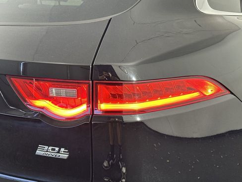 Used 2020 Jaguar F-PACE Prestige image 30