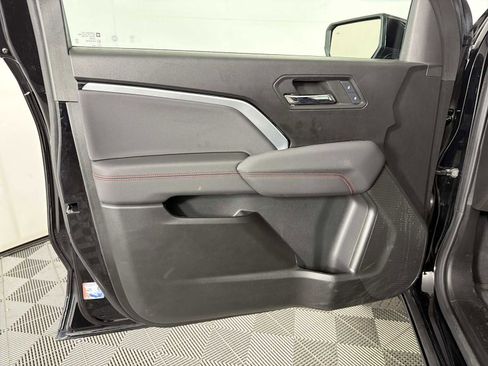 Used 2024 Chevrolet Colorado Z71 w/ Z71 Convenience Package 2 image 8