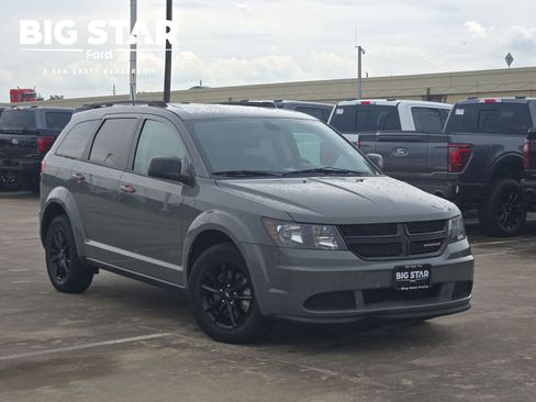 Used 2020 Dodge Journey SE w/ SE Popular Equipment Group FWD image 1