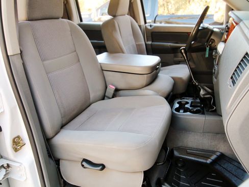 Used 2006 Dodge Ram 3500 Truck SLT image 41