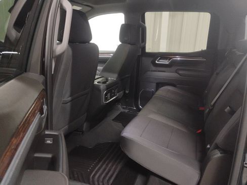 Used 2025 GMC Sierra 1500 Elevation image 22