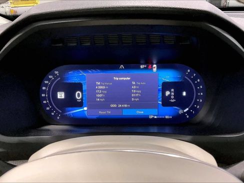 Certified 2024 Volvo XC90 B6 Plus w/ Protection Package Premier AWD/4WD image 13