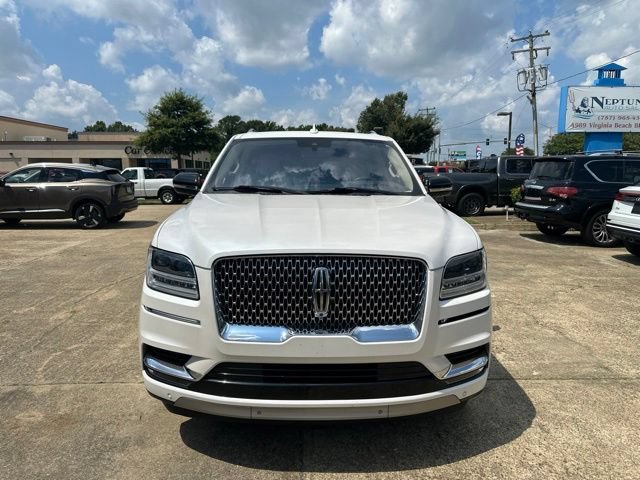 Used 2018 Lincoln Navigator Reserve w/ Technology Package AWD/4WD image 2