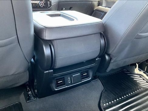 Used 2023 Chevrolet Silverado 1500 LT w/ Z71 Off-Road Package AWD/4WD image 11