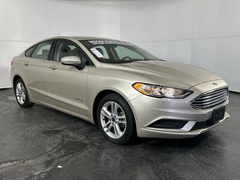Used 2018 Ford Fusion S image 3