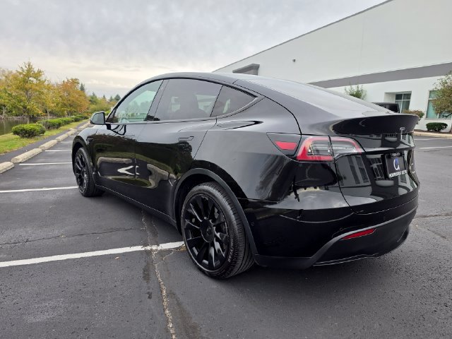Used 2020 Tesla Model Y Long Range AWD/4WD image 10