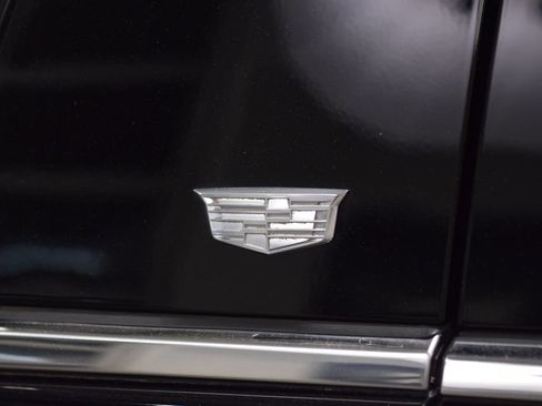 Used 2024 Cadillac Escalade ESV Premium Luxury Platinum AWD/4WD image 18
