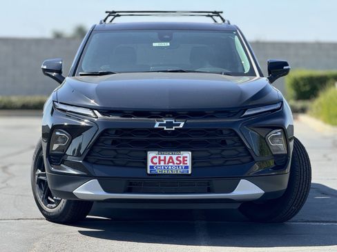 New 2025 Chevrolet Blazer LT w/ Sound & Technology Package image 3