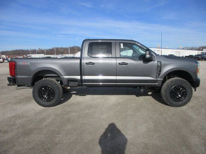 New 2026 Ford F250 XL w/ XL Off-Road Package