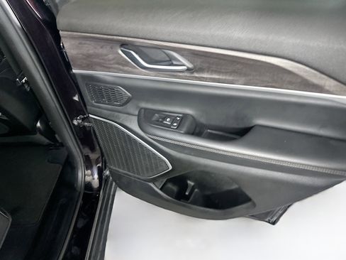 Used 2022 Jeep Grand Cherokee Limited 4xe image 29