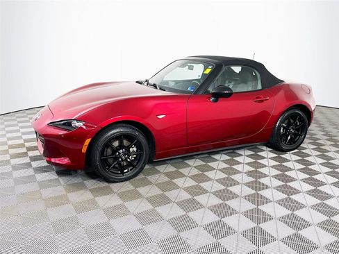 Used 2021 MAZDA MX-5 Miata Sport RWD image 4