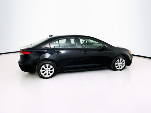 Used 2025 Toyota Corolla LE image 10