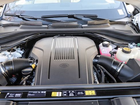 New 2026 Land Rover Range Rover SE image 24