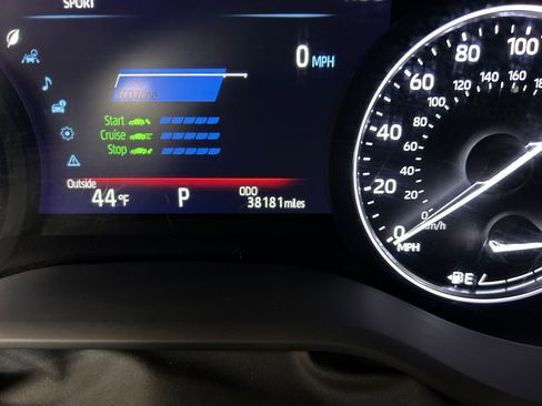 Used 2023 Toyota Sienna Platinum AWD/4WD image 17