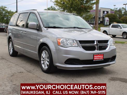 Used 2015 Dodge Grand Caravan SXT image 3