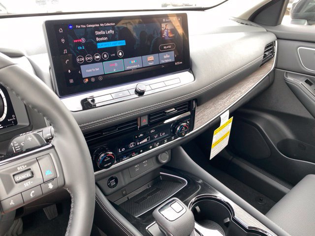 New 2026 Nissan Rogue Platinum AWD/4WD image 17