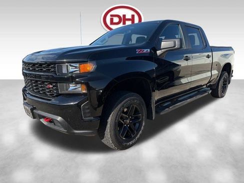 Used 2020 Chevrolet Silverado 1500 Custom Trail Boss w/ Custom Convenience Package AWD/4WD image 2