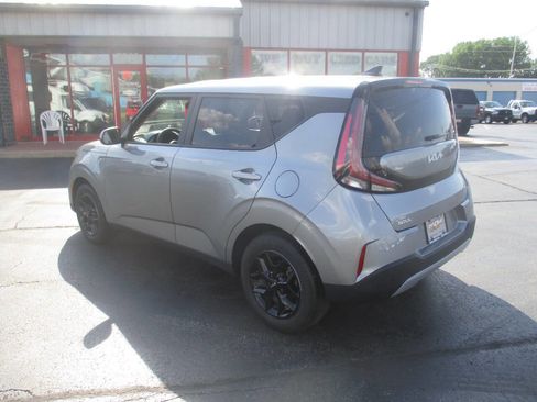 Used 2024 Kia Soul LX w/ Option Group 015 image 3